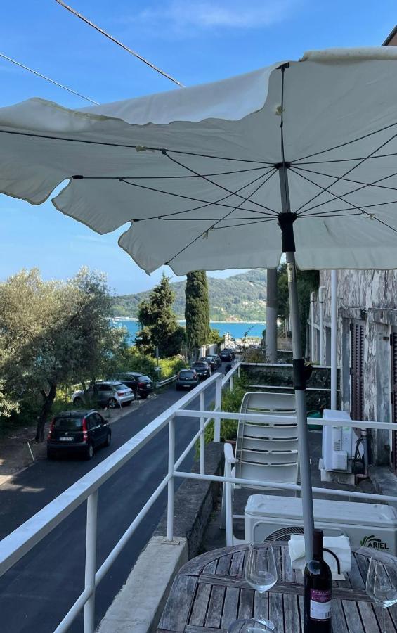 Monolocale Baia Dei Delfini Appartement Porto Venere Buitenkant foto