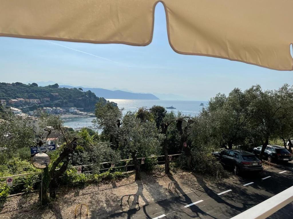 Monolocale Baia Dei Delfini Appartement Porto Venere Buitenkant foto