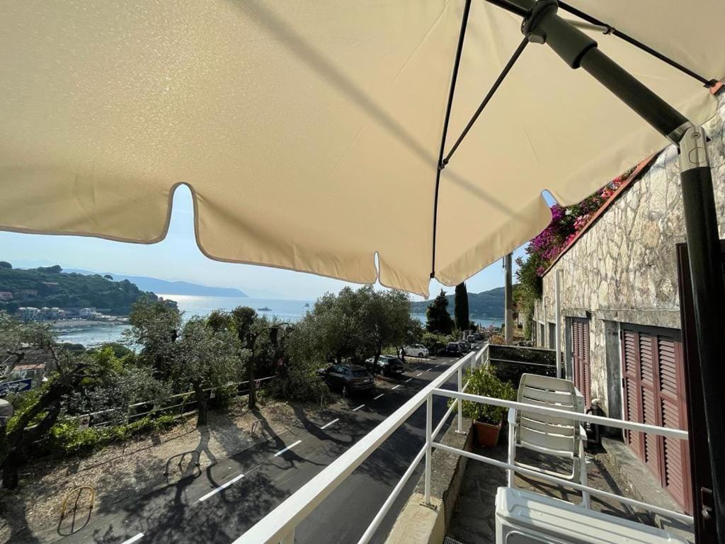 Monolocale Baia Dei Delfini Appartement Porto Venere Buitenkant foto
